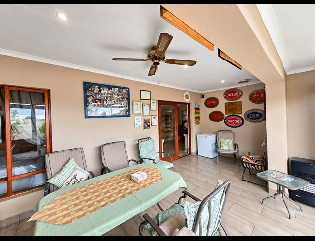 3 BEDROOM TOWNHOUSE FOR SALE IN RIVERSDALE